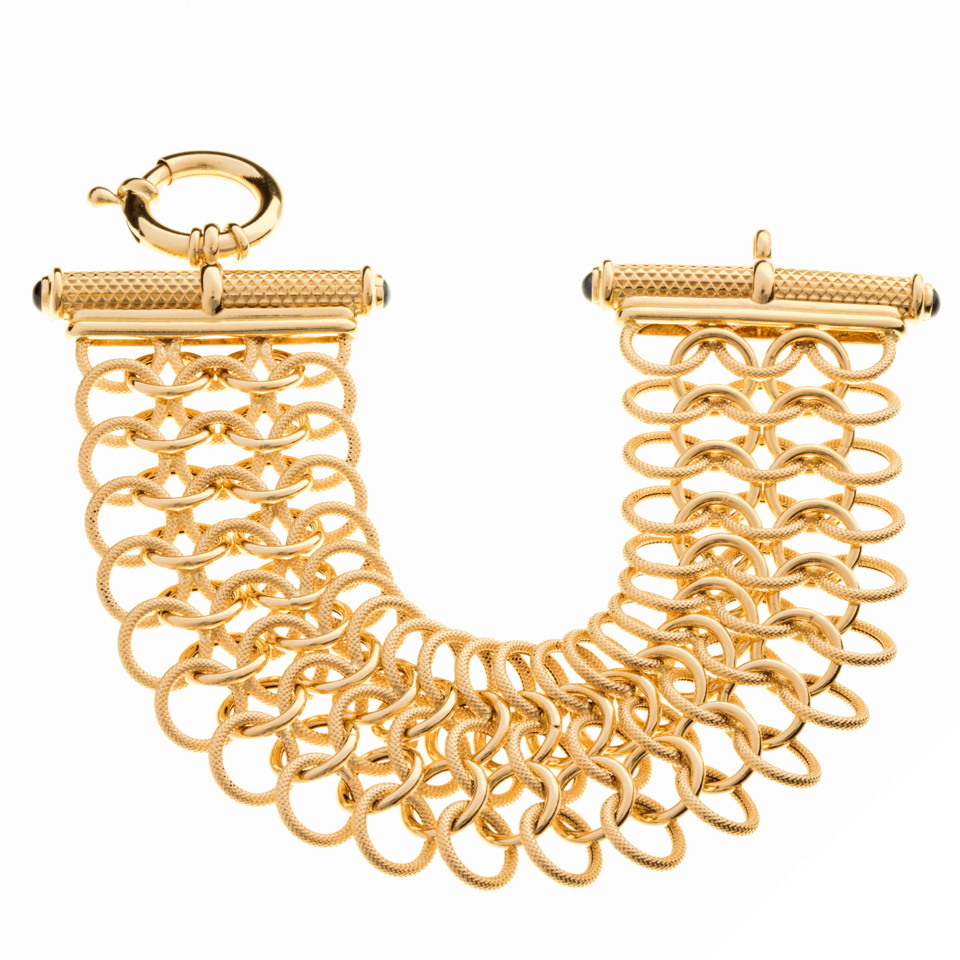 18K Gold Oval Link Bracelet with Heart Charm